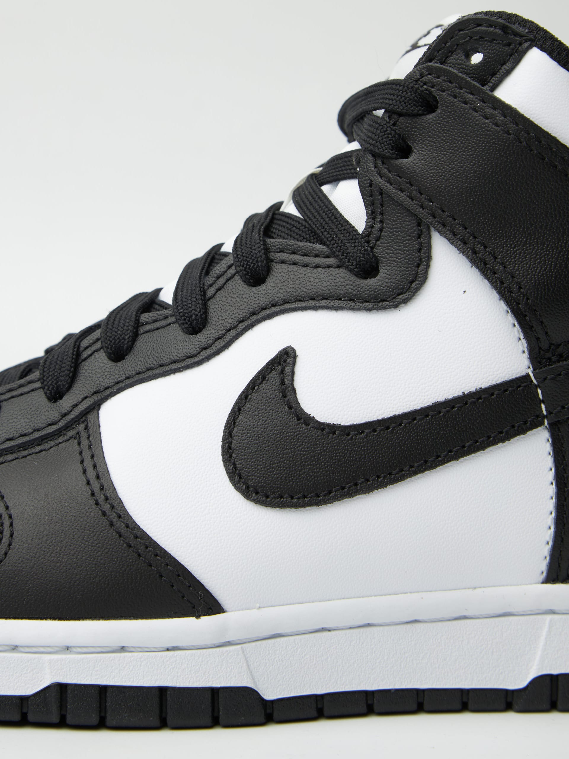 Nike dunk hi outlet black white