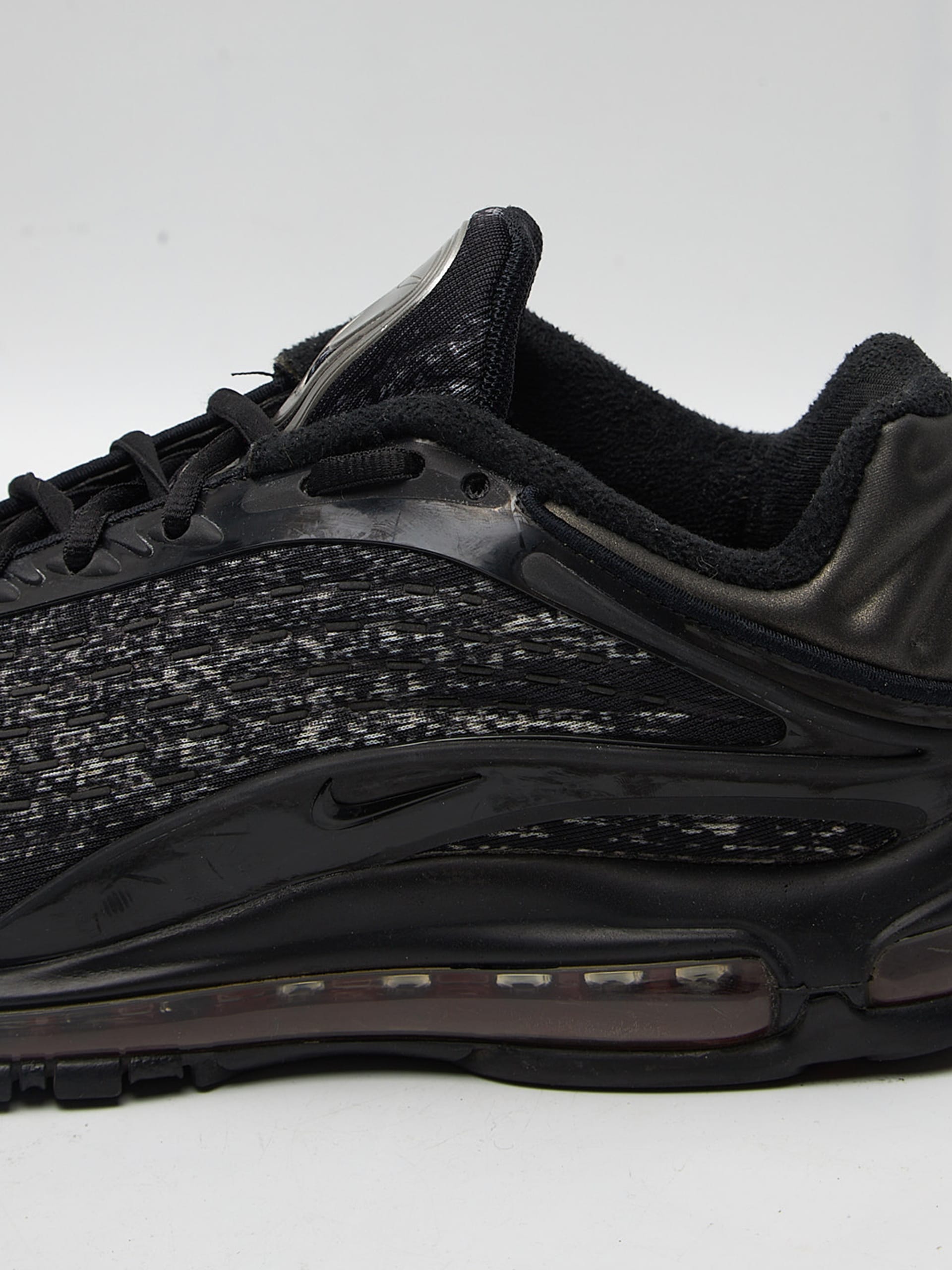 Nike air max deluxe cheap black red