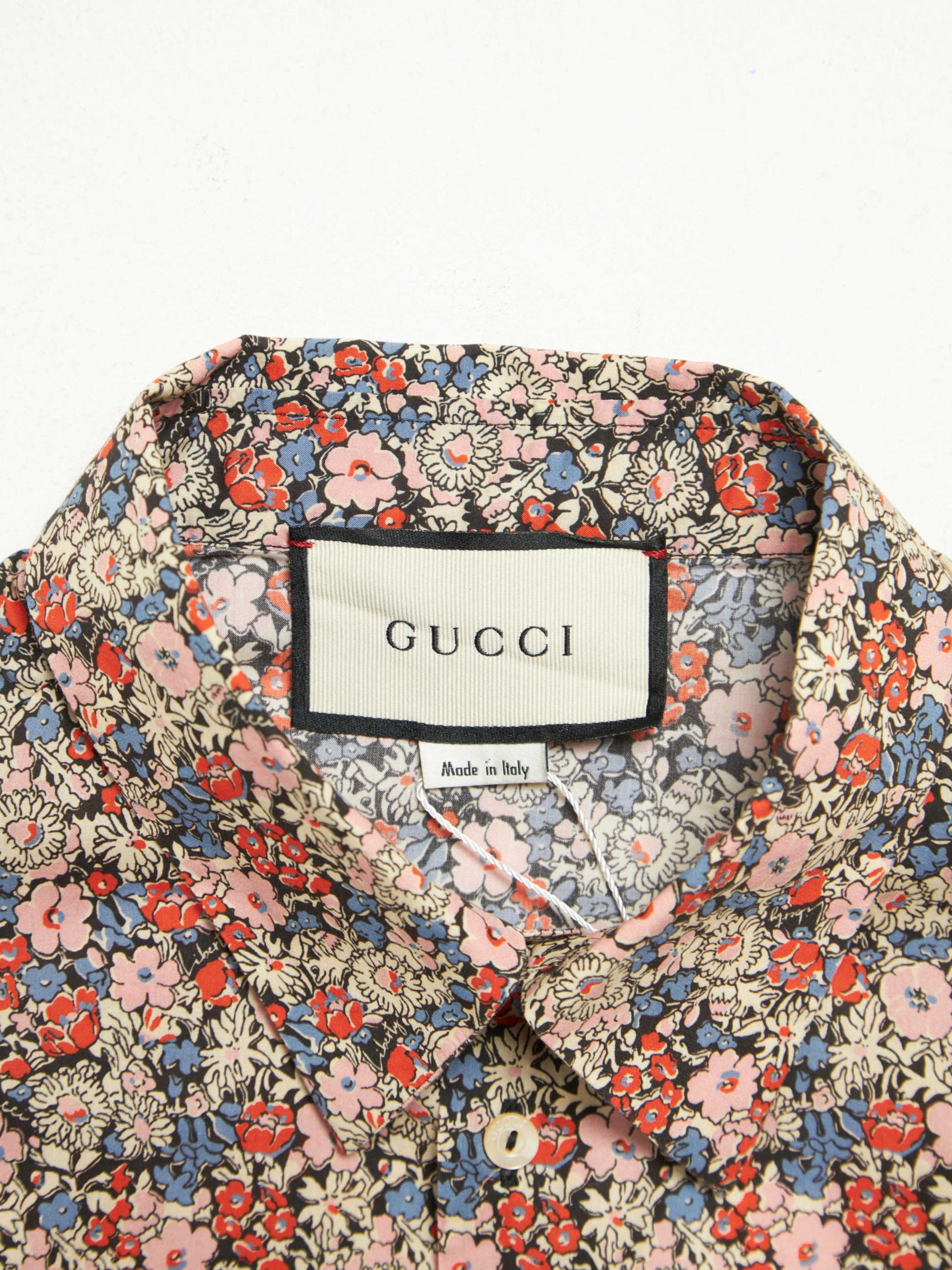 Gucci hotsell shirt floral