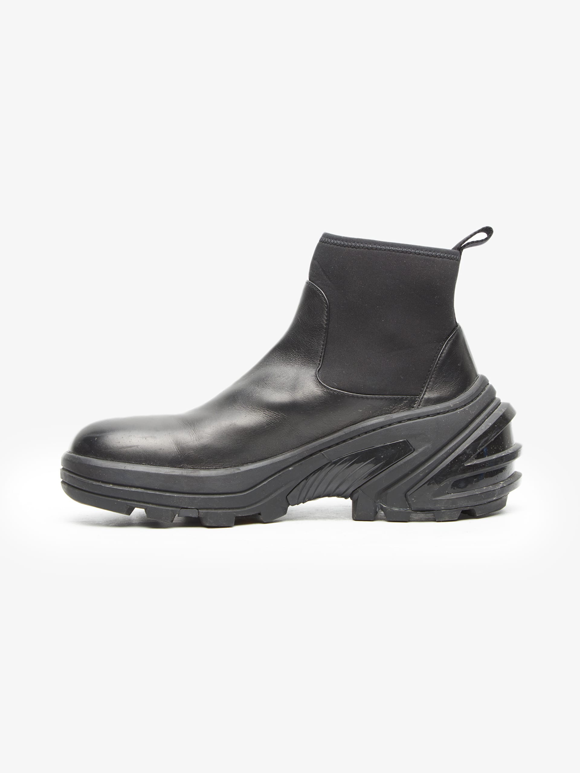 1017 alyx hot sale 9sm chelsea boots