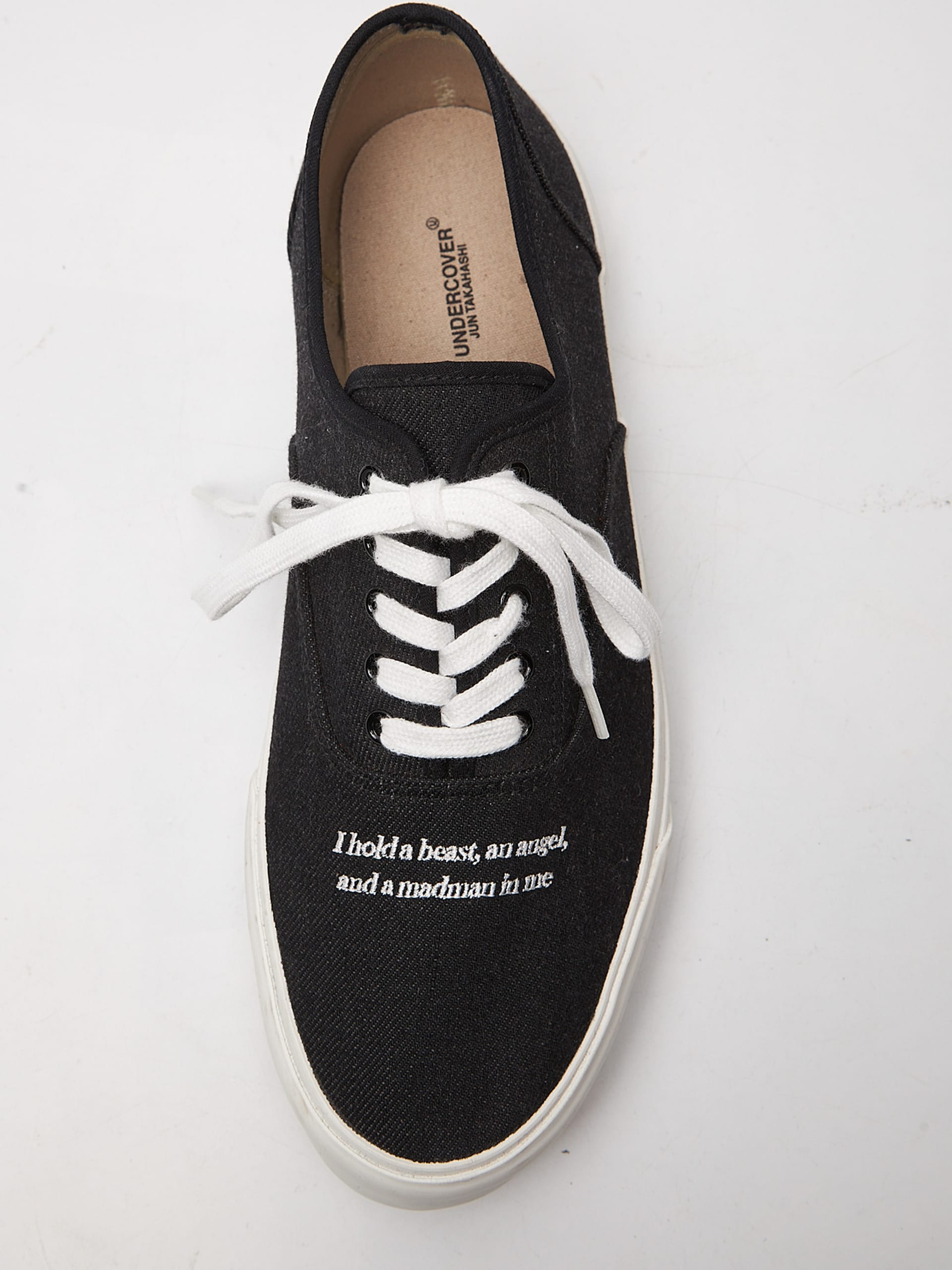 Sneakers undercover store