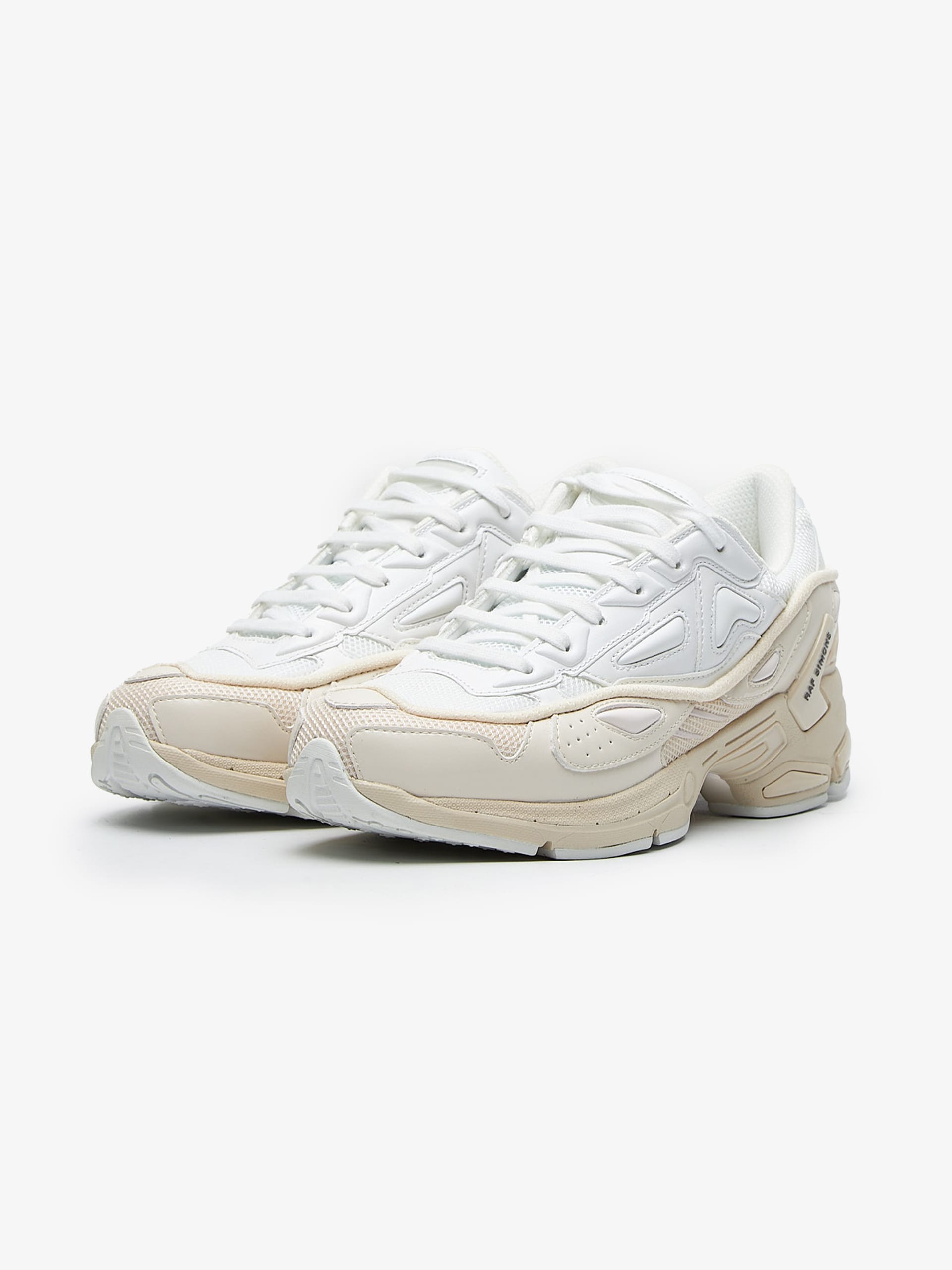 Raf simons store new runner white