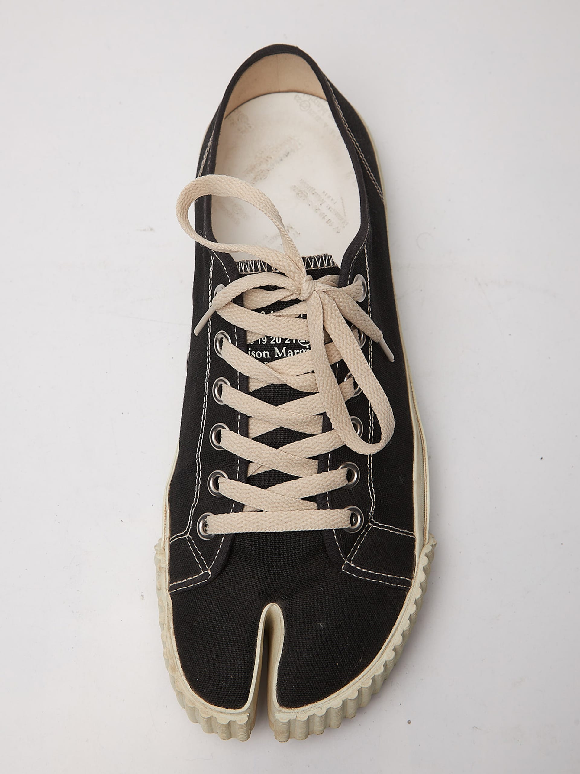 Margiela deals tabi converse