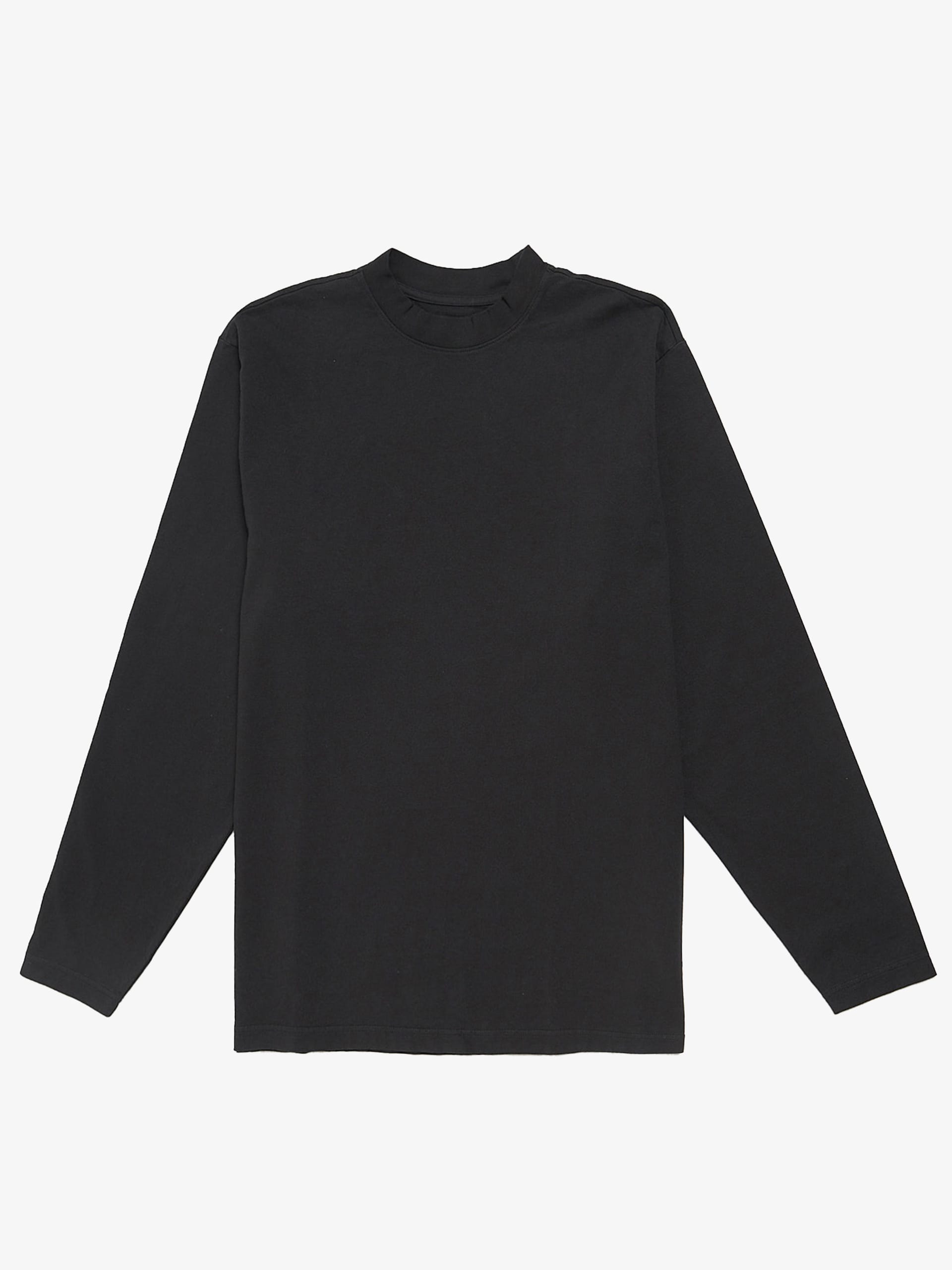 Yeezy on sale black shirt