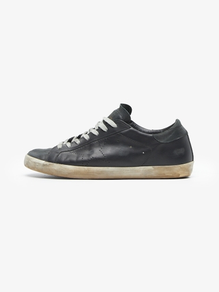 Golden goose superstar black hot sale star